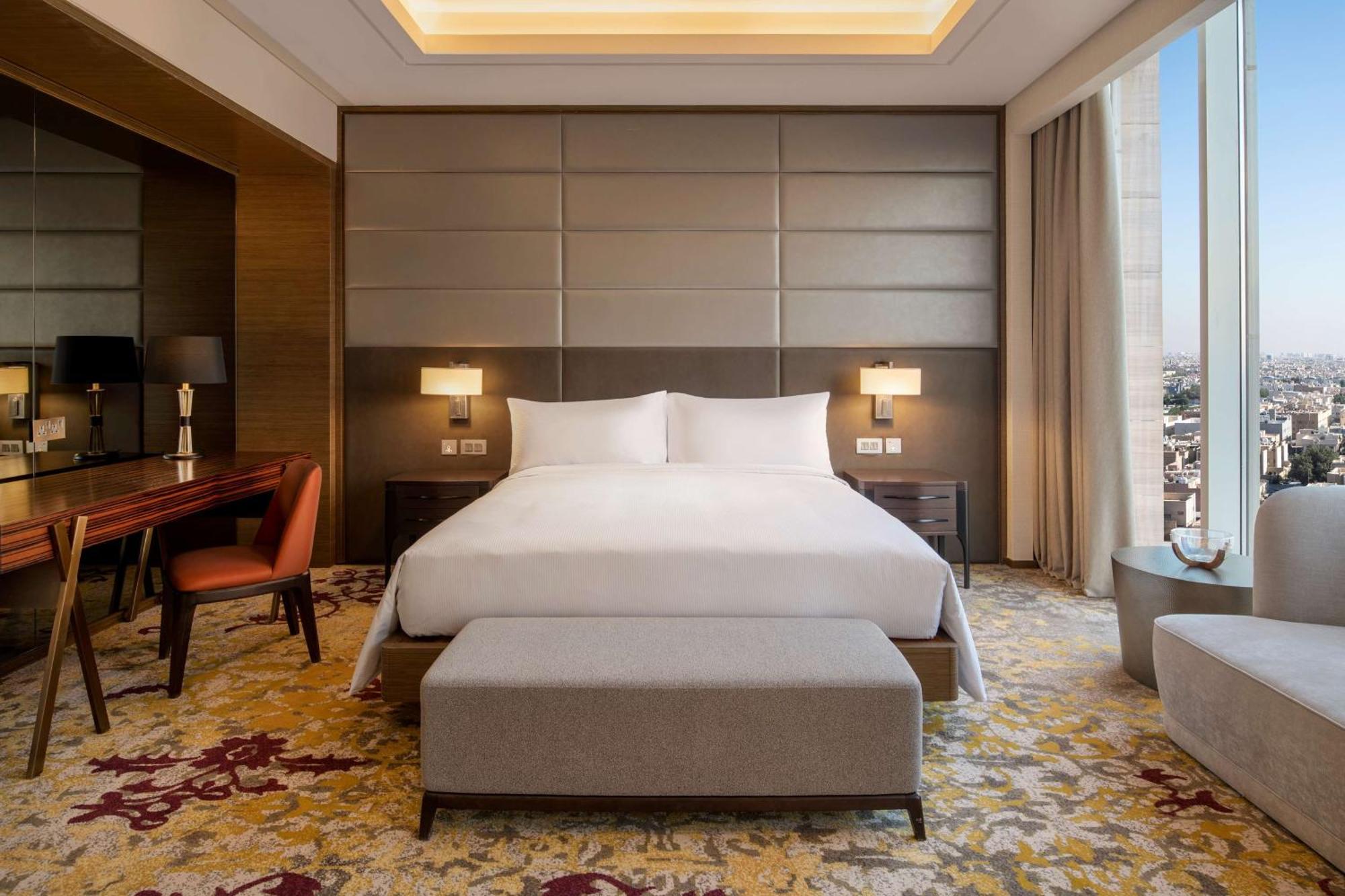 Doubletree Suites By Hilton - Riyadh Financial District Екстериор снимка